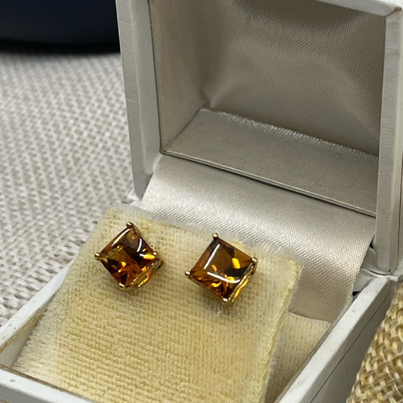 Vintage 14K Yellow Gold Princess Cut Citrine Stud Earrings - Picture 7 of 17